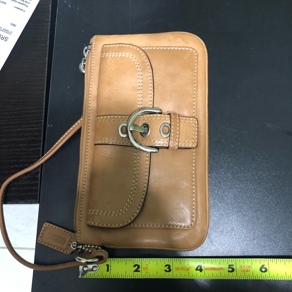 Coach wristlet - Picture 3 of 4